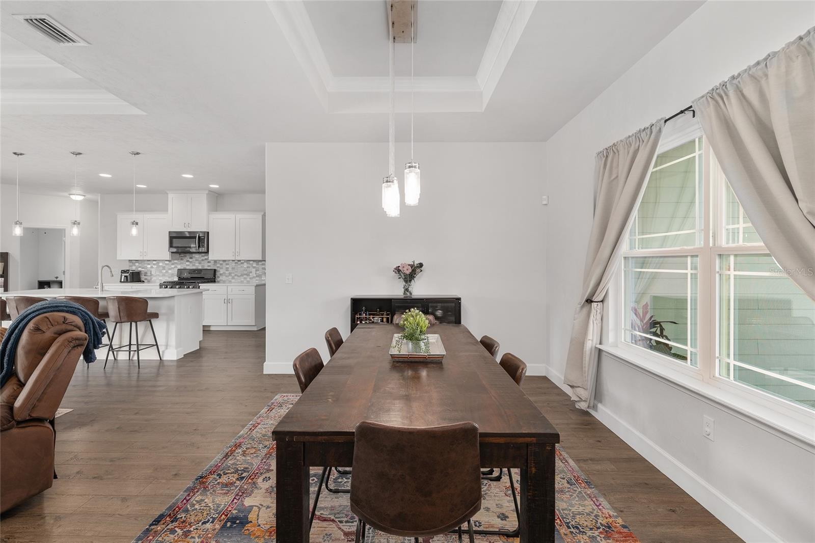 Image 11 of 85 For 22885 5th Place