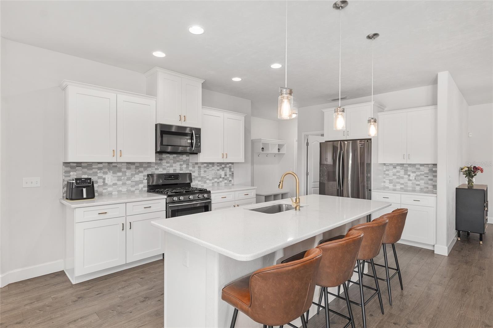 Image 14 of 85 For 22885 5th Place