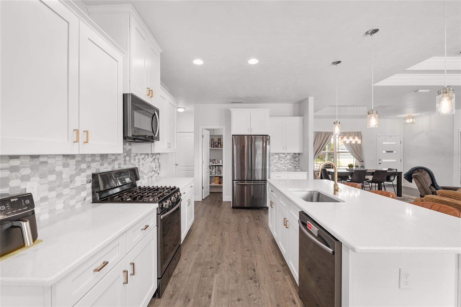 Image 15 of 85 For 22885 5th Place