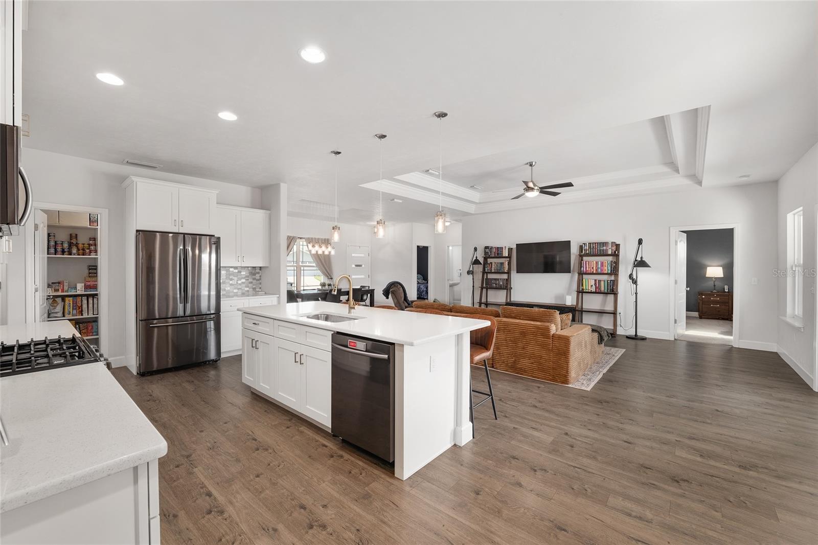 Image 32 of 85 For 22885 5th Place