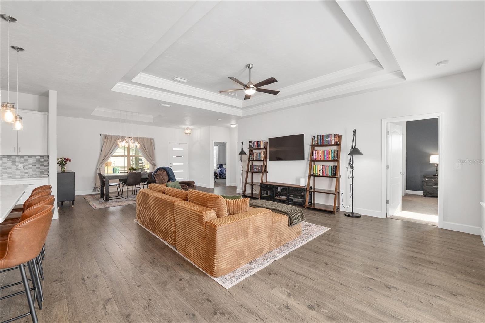 Image 7 of 85 For 22885 5th Place