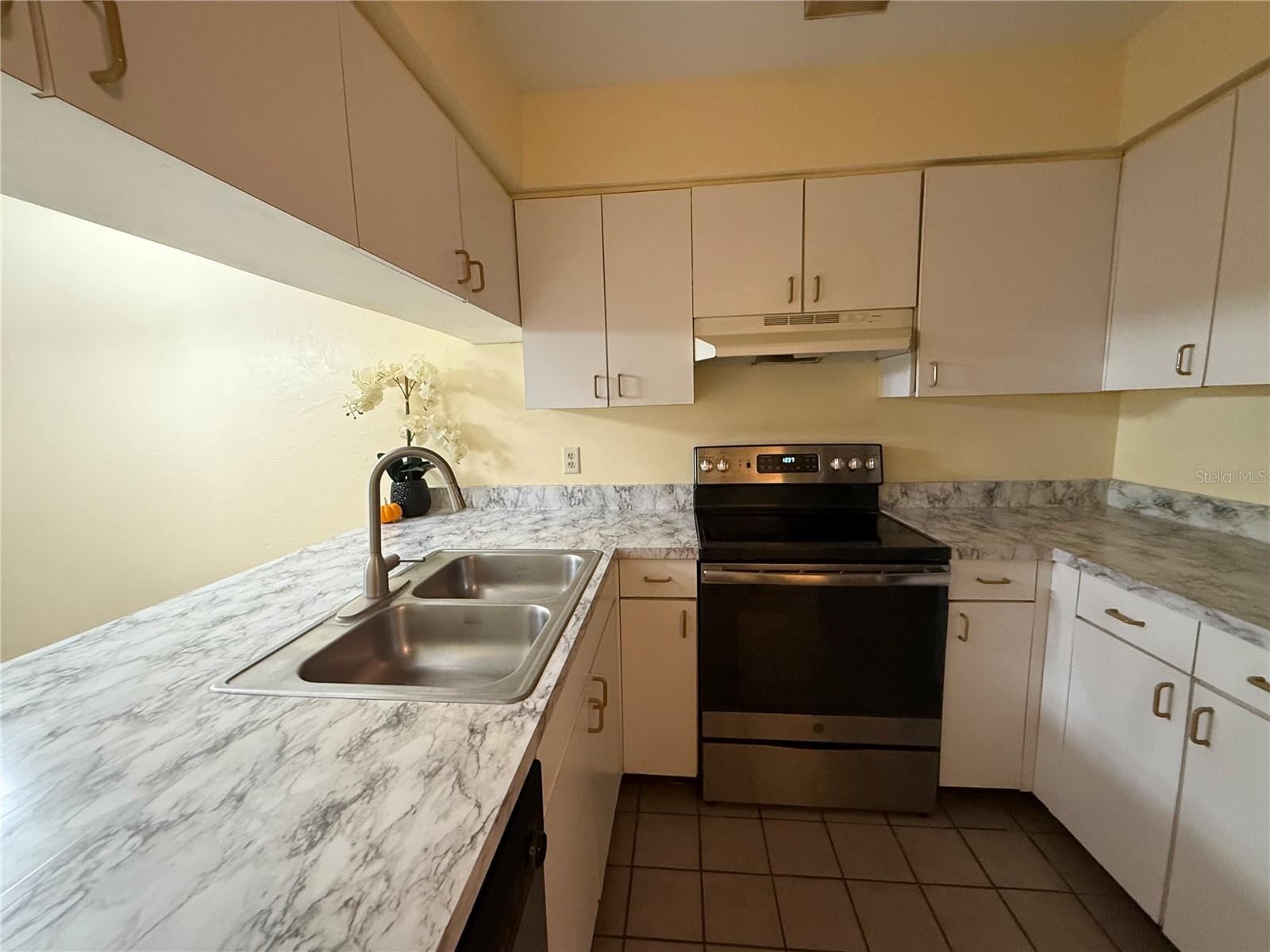 Image 5 of 25 For 2735 35th Place 1604