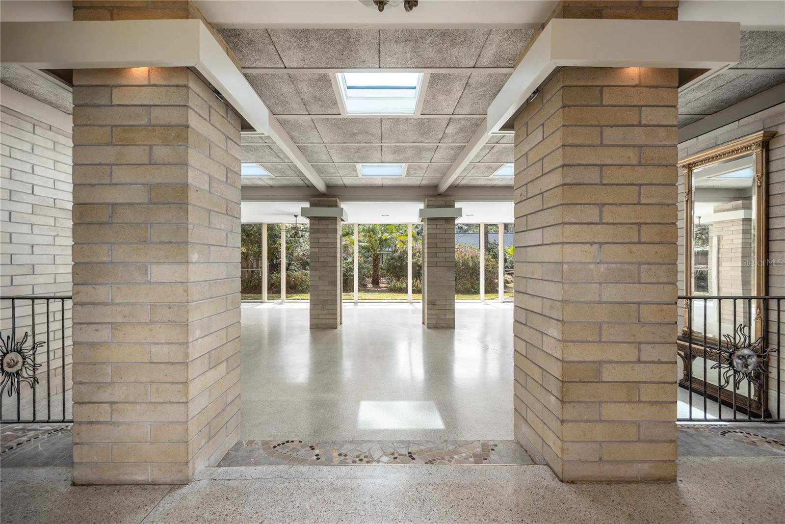 Image 16 of 83 For 2010 32nd Terrace