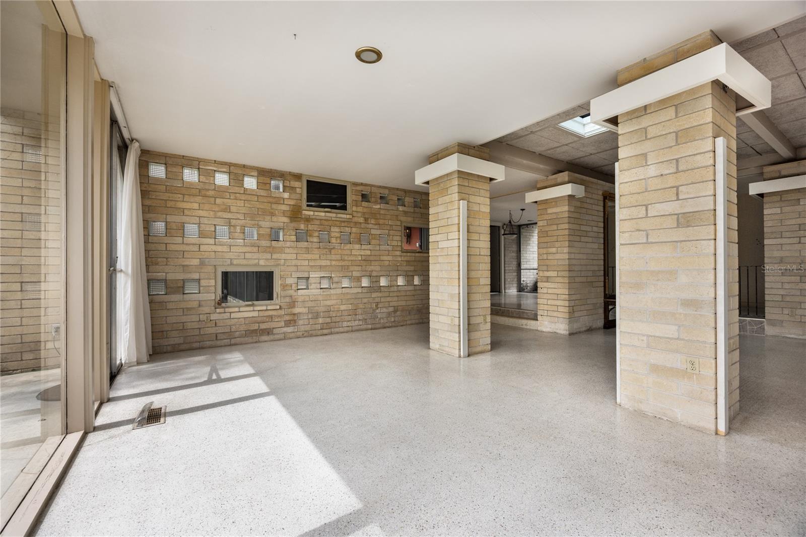 Image 24 of 83 For 2010 32nd Terrace