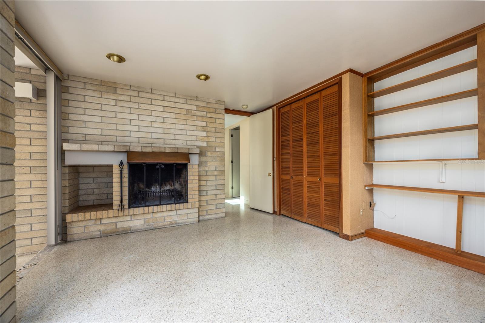 Image 34 of 83 For 2010 32nd Terrace