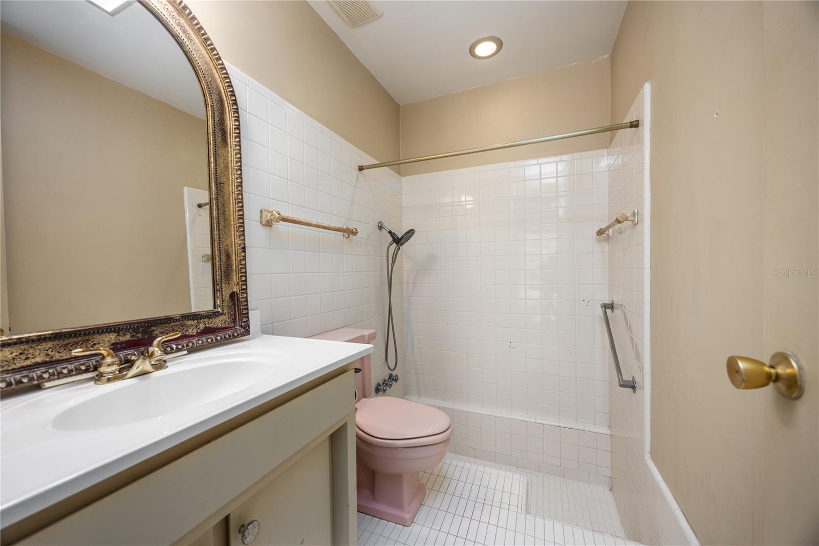 Image 35 of 83 For 2010 32nd Terrace