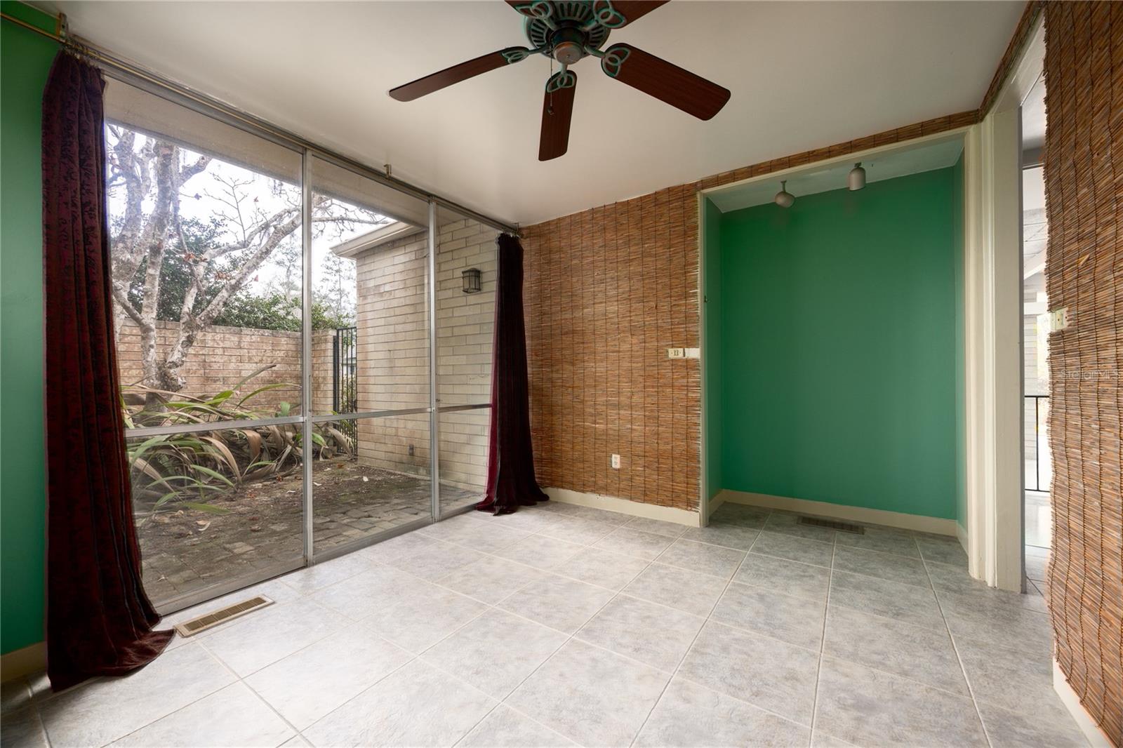 Image 38 of 83 For 2010 32nd Terrace