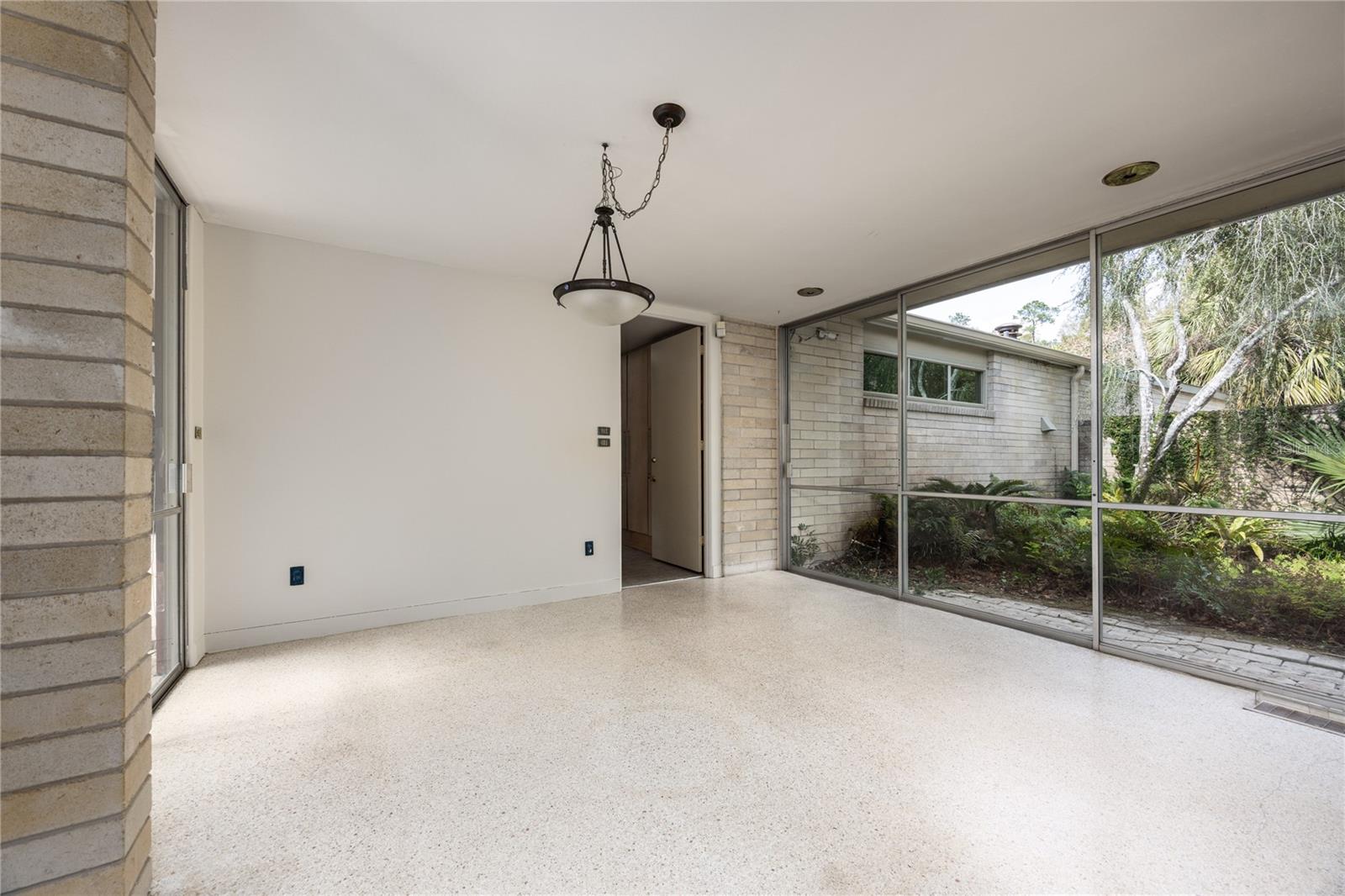 Image 40 of 83 For 2010 32nd Terrace