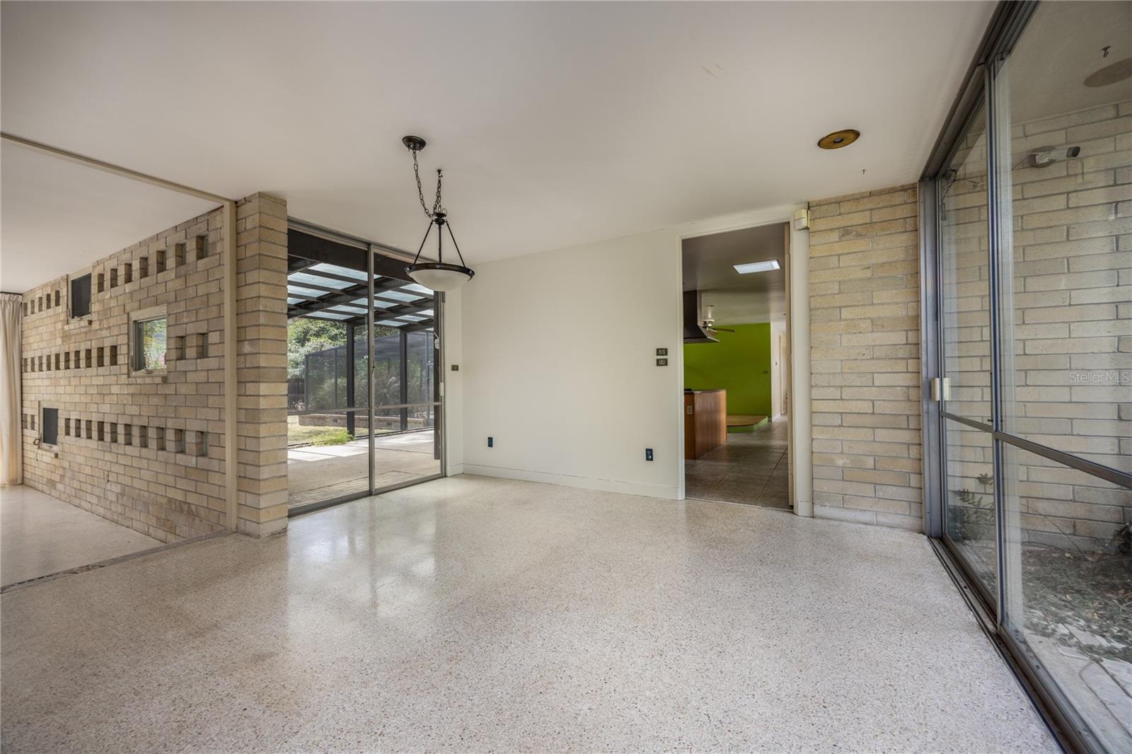 Image 43 of 83 For 2010 32nd Terrace