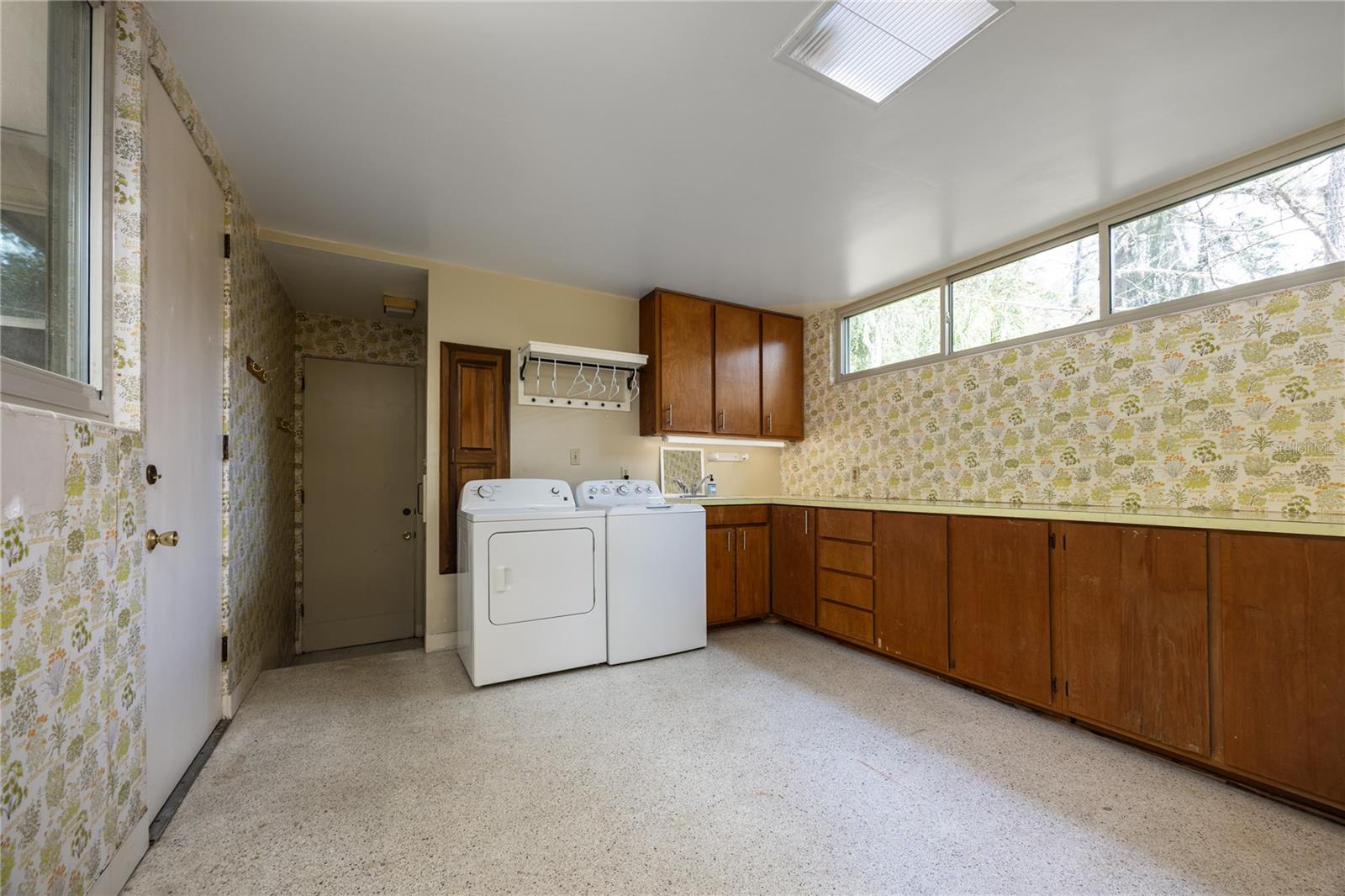 Image 50 of 83 For 2010 32nd Terrace