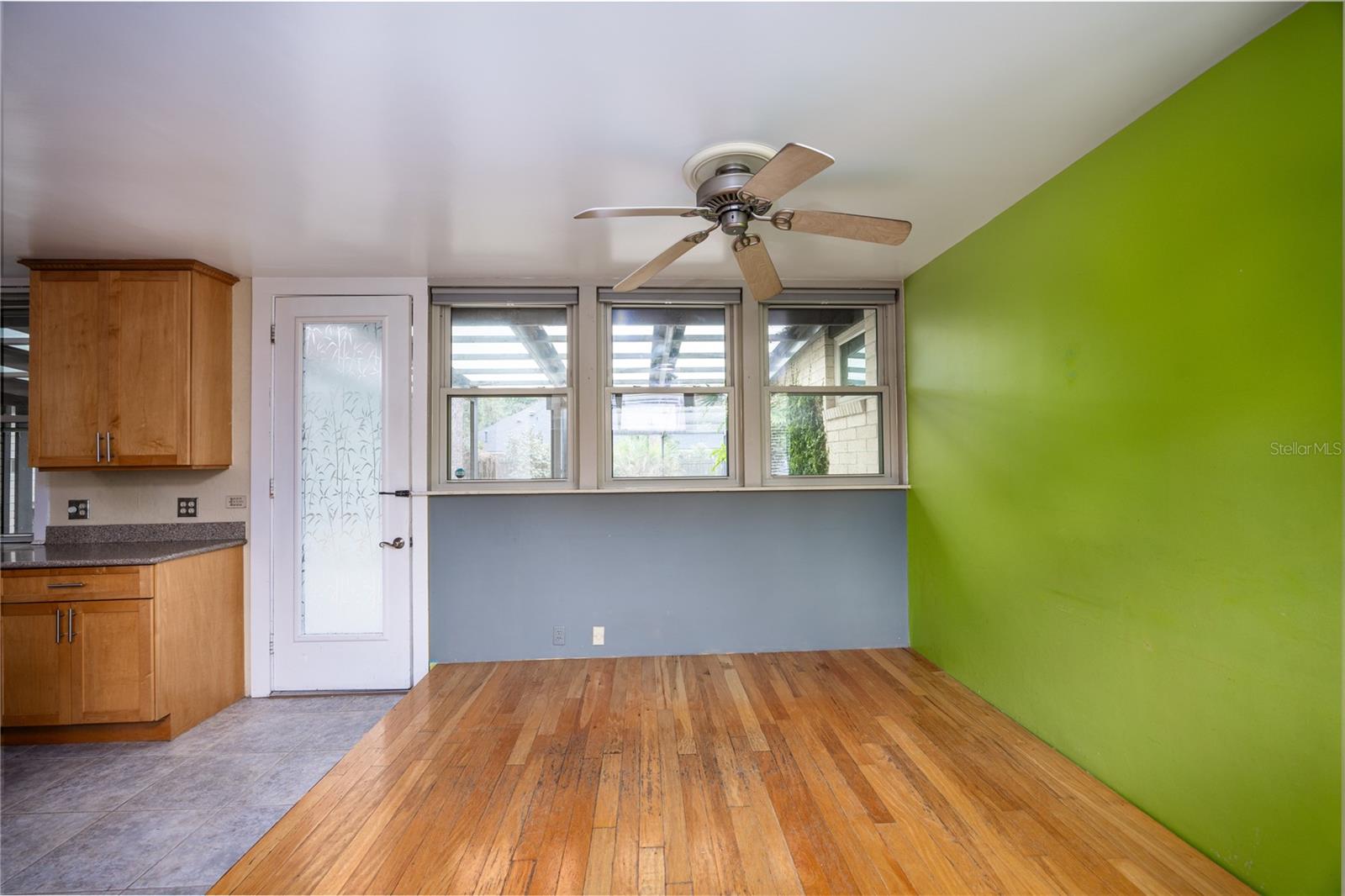 Image 52 of 83 For 2010 32nd Terrace