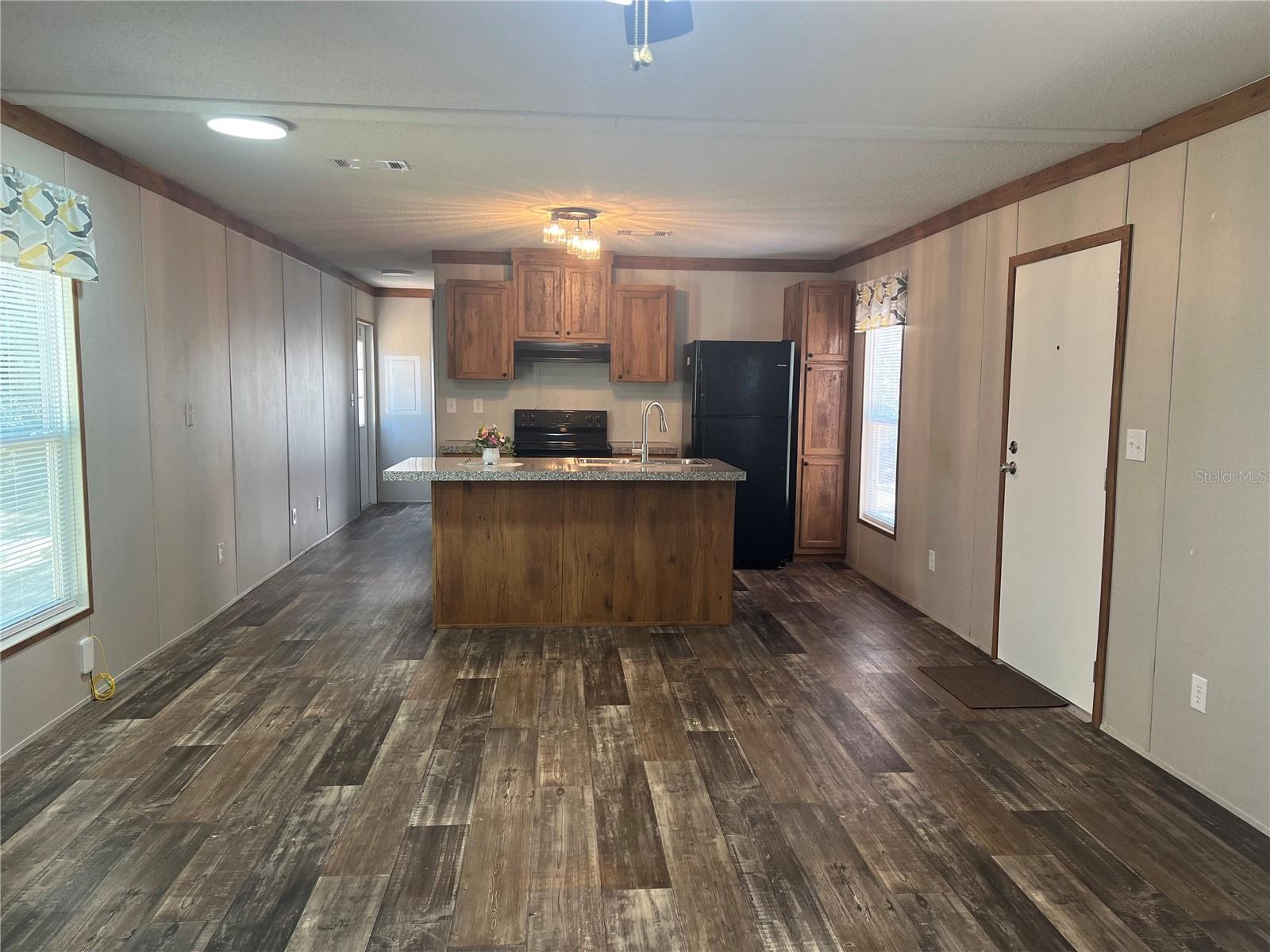 Image 13 of 37 For 10304 25th Court