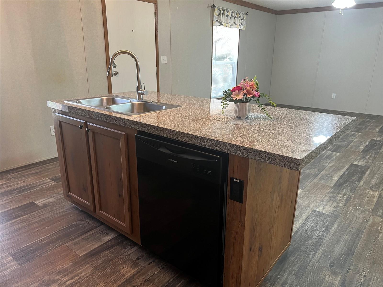 Image 15 of 37 For 10304 25th Court