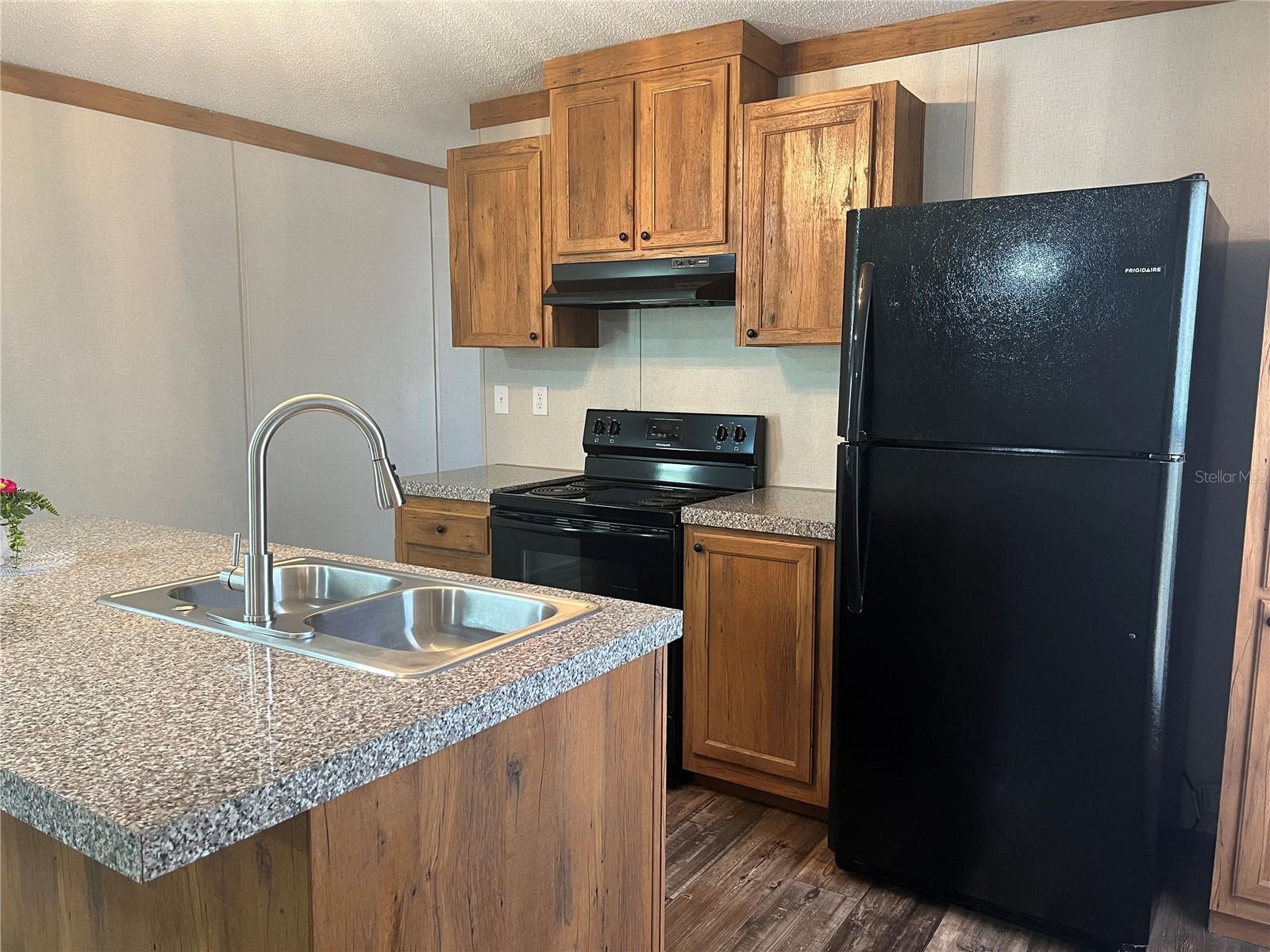 Image 17 of 37 For 10304 25th Court