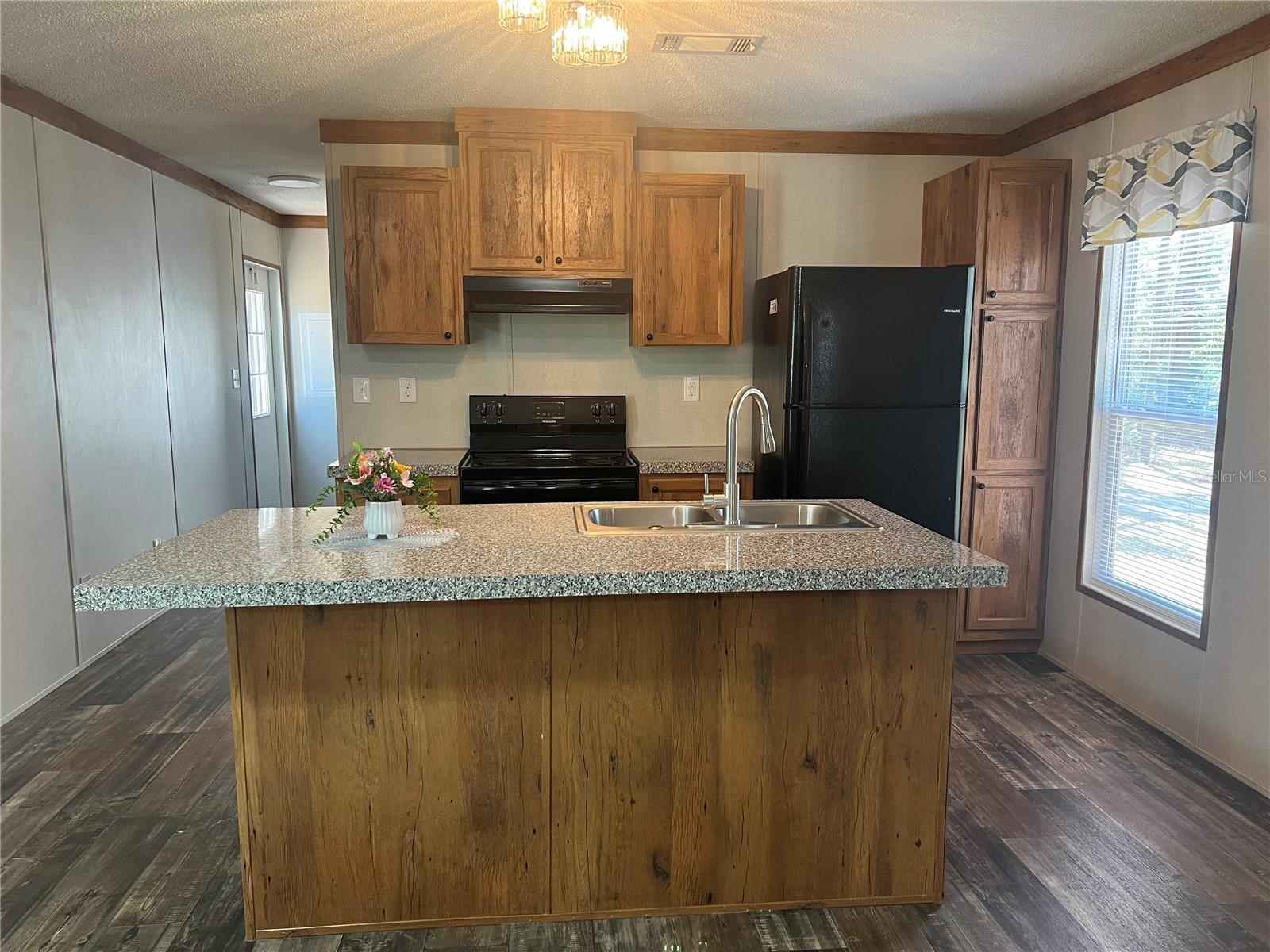 Image 18 of 37 For 10304 25th Court