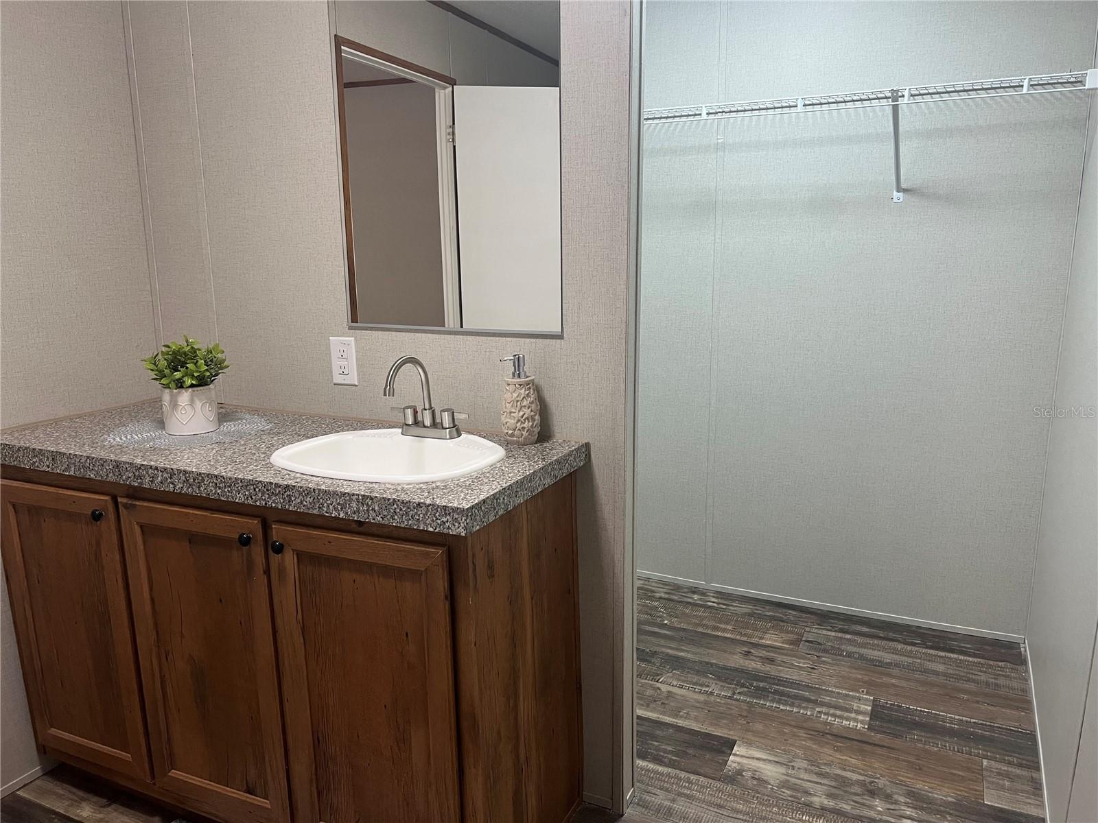 Image 23 of 37 For 10304 25th Court