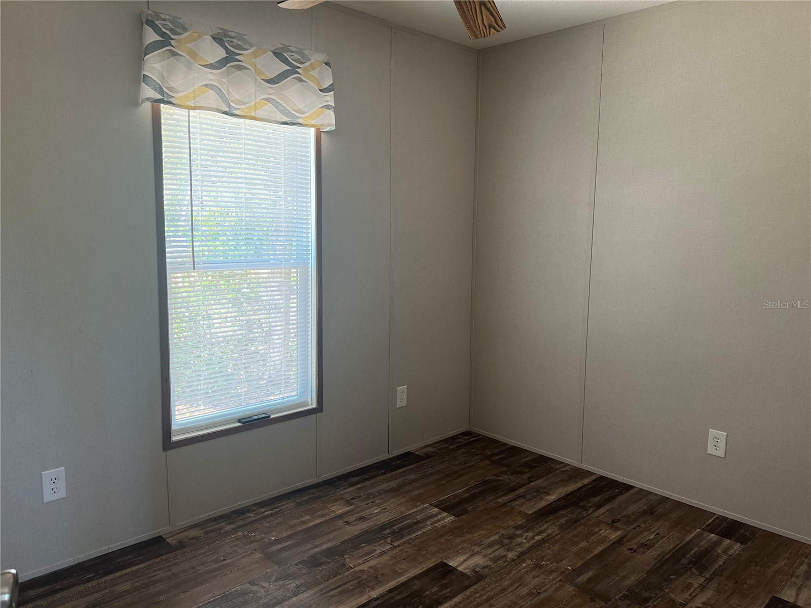 Image 25 of 37 For 10304 25th Court