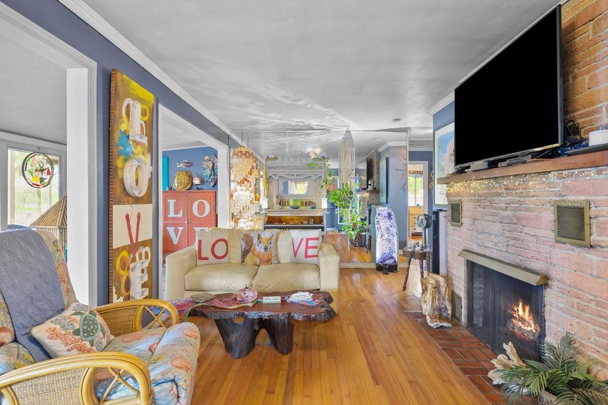 Image 7 of 65 For 101 Orange Street