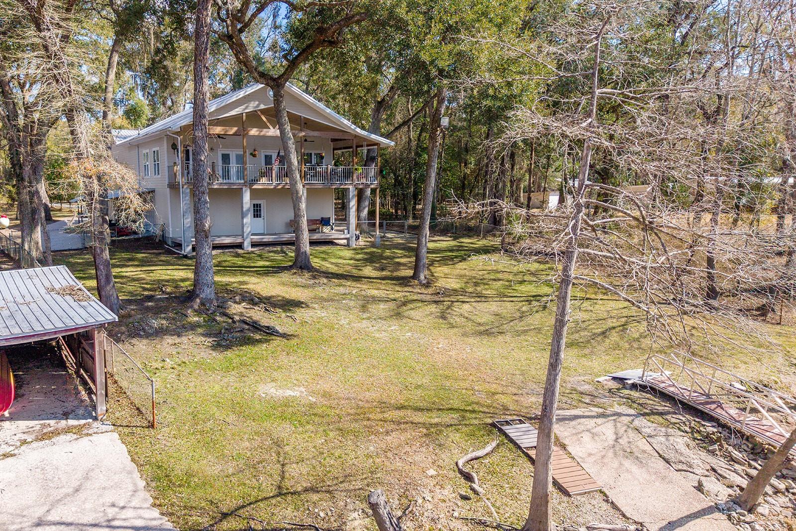 Listing photo id 8 for 498 Manatee Terrace