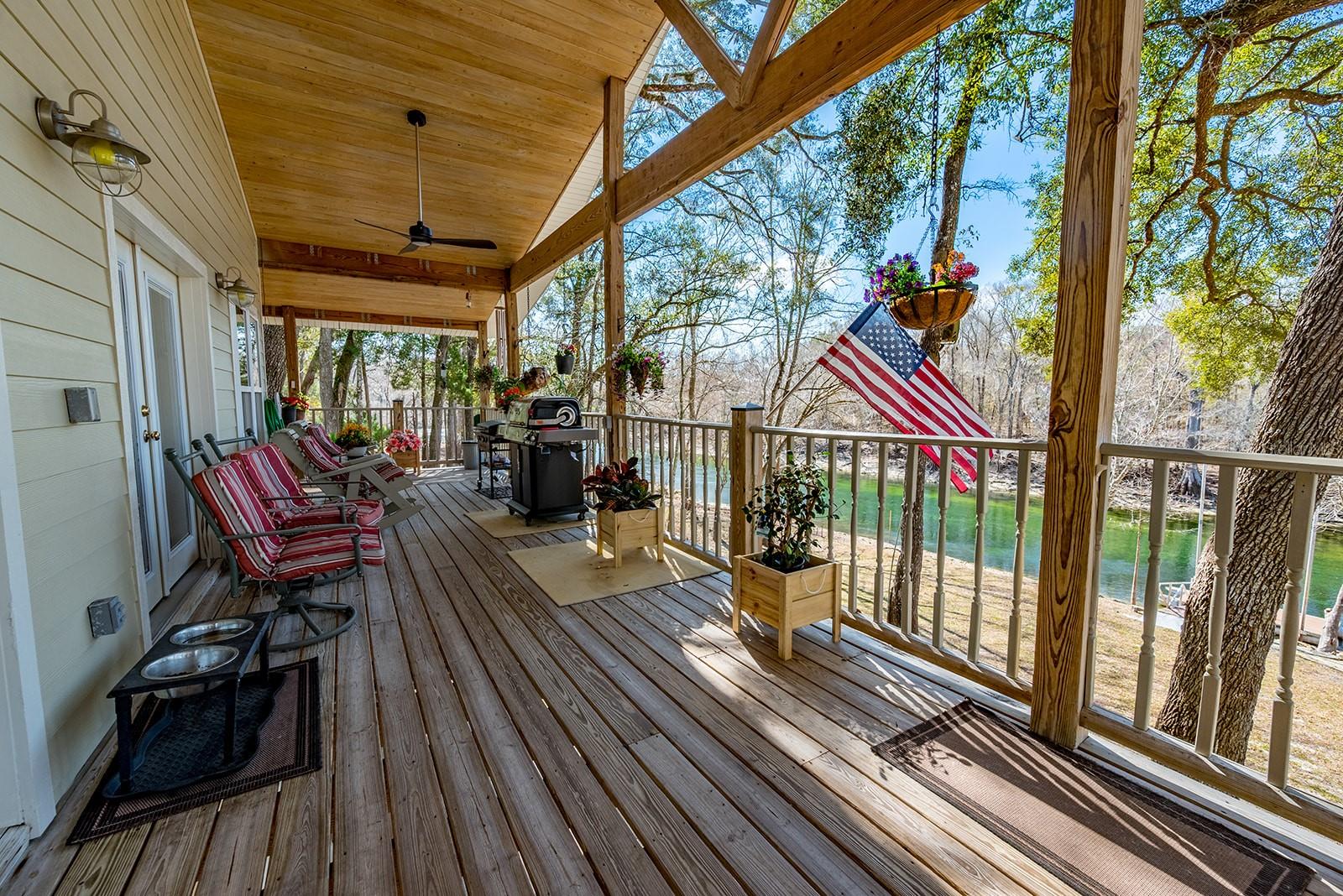 Listing photo id 10 for 498 Manatee Terrace