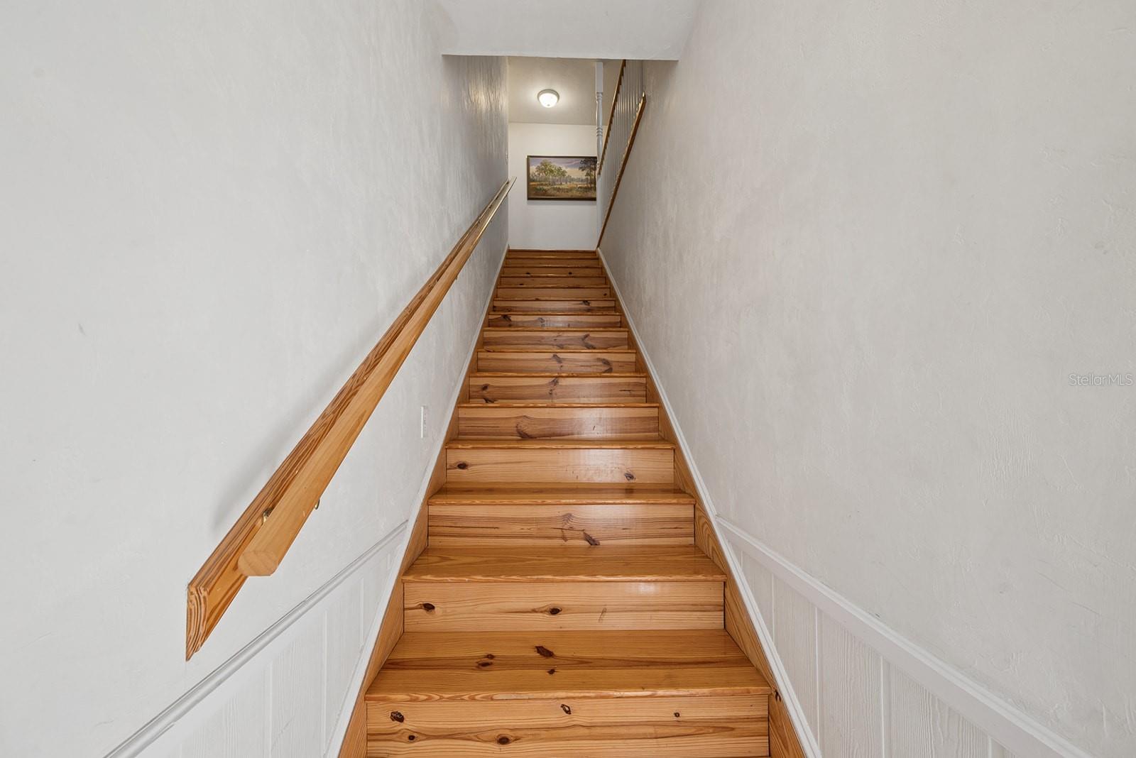 Listing photo id 24 for 498 Manatee Terrace