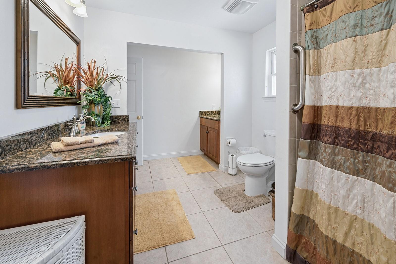 Listing photo id 36 for 498 Manatee Terrace