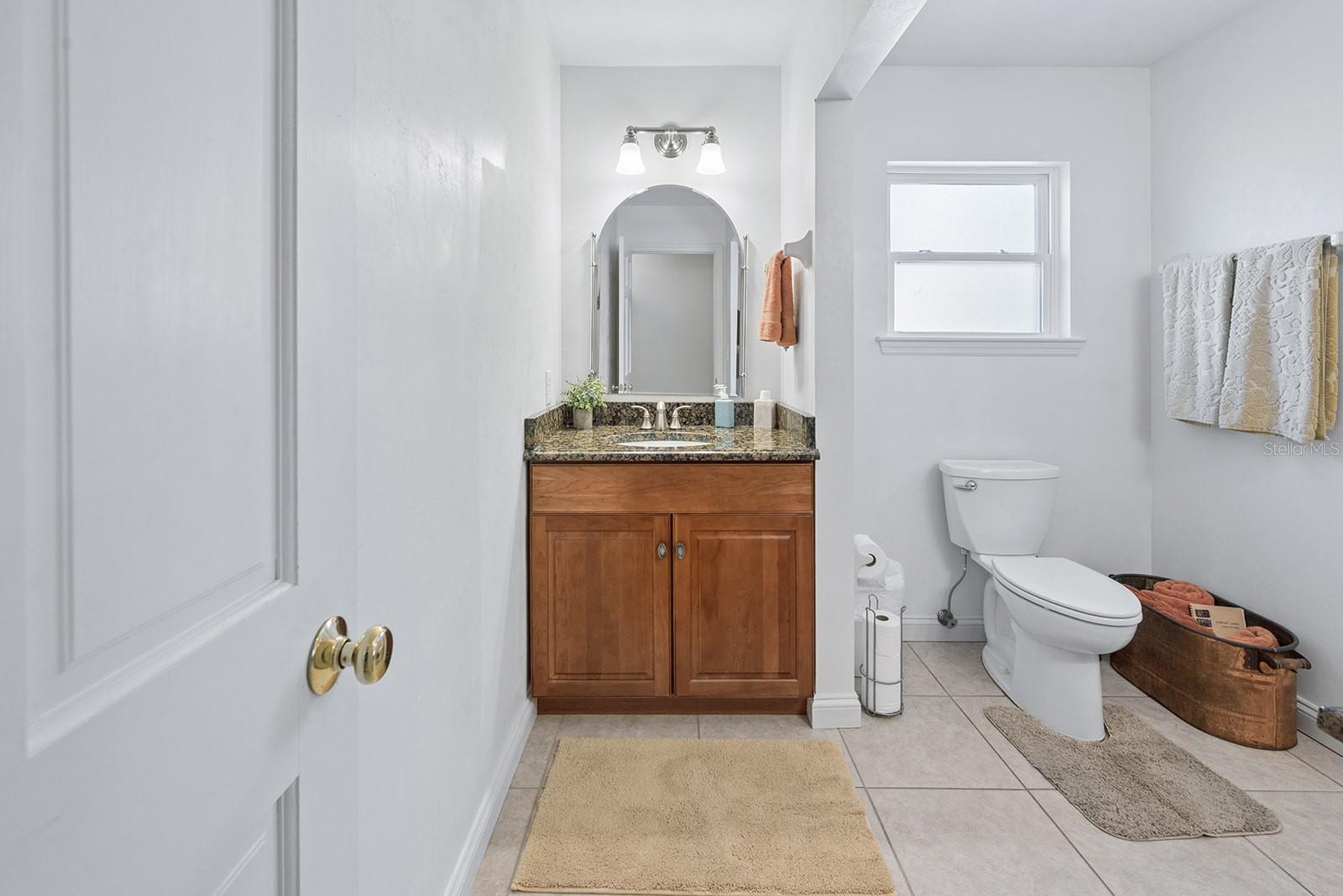 Listing photo id 37 for 498 Manatee Terrace