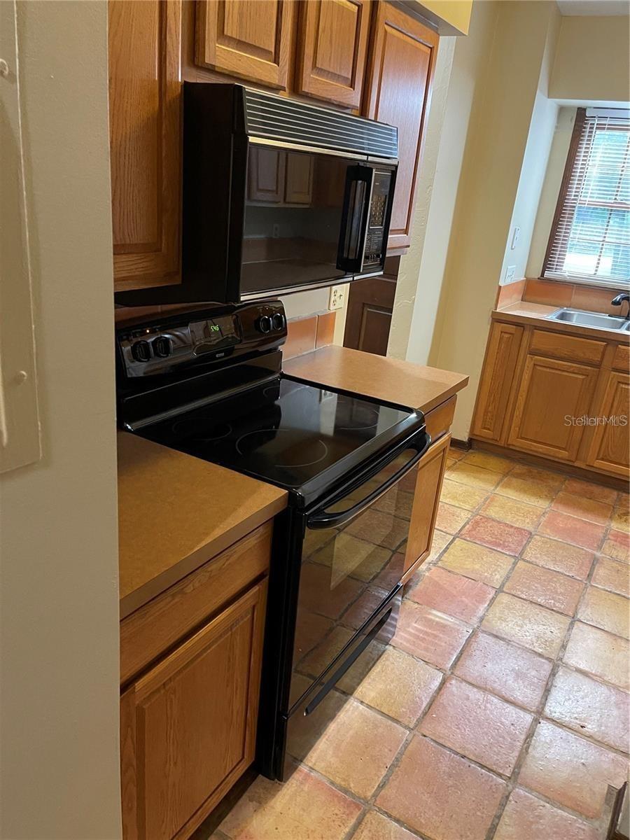 Image 10 of 17 For 5213 92nd Court