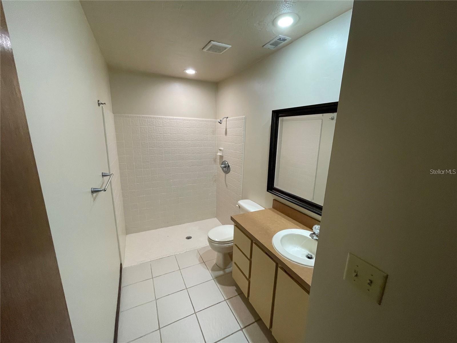 Image 15 of 17 For 5213 92nd Court