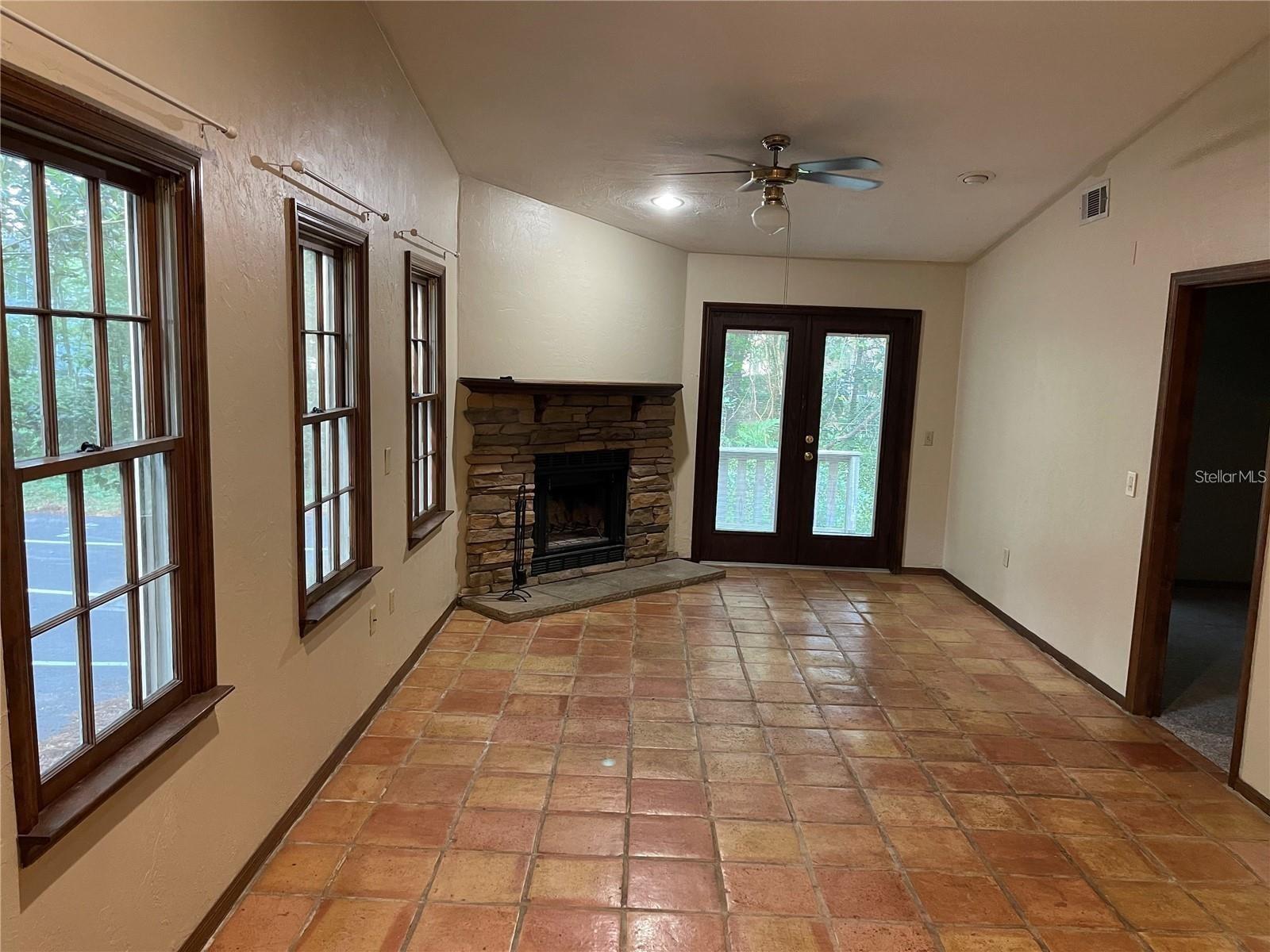 Image 3 of 17 For 5213 92nd Court