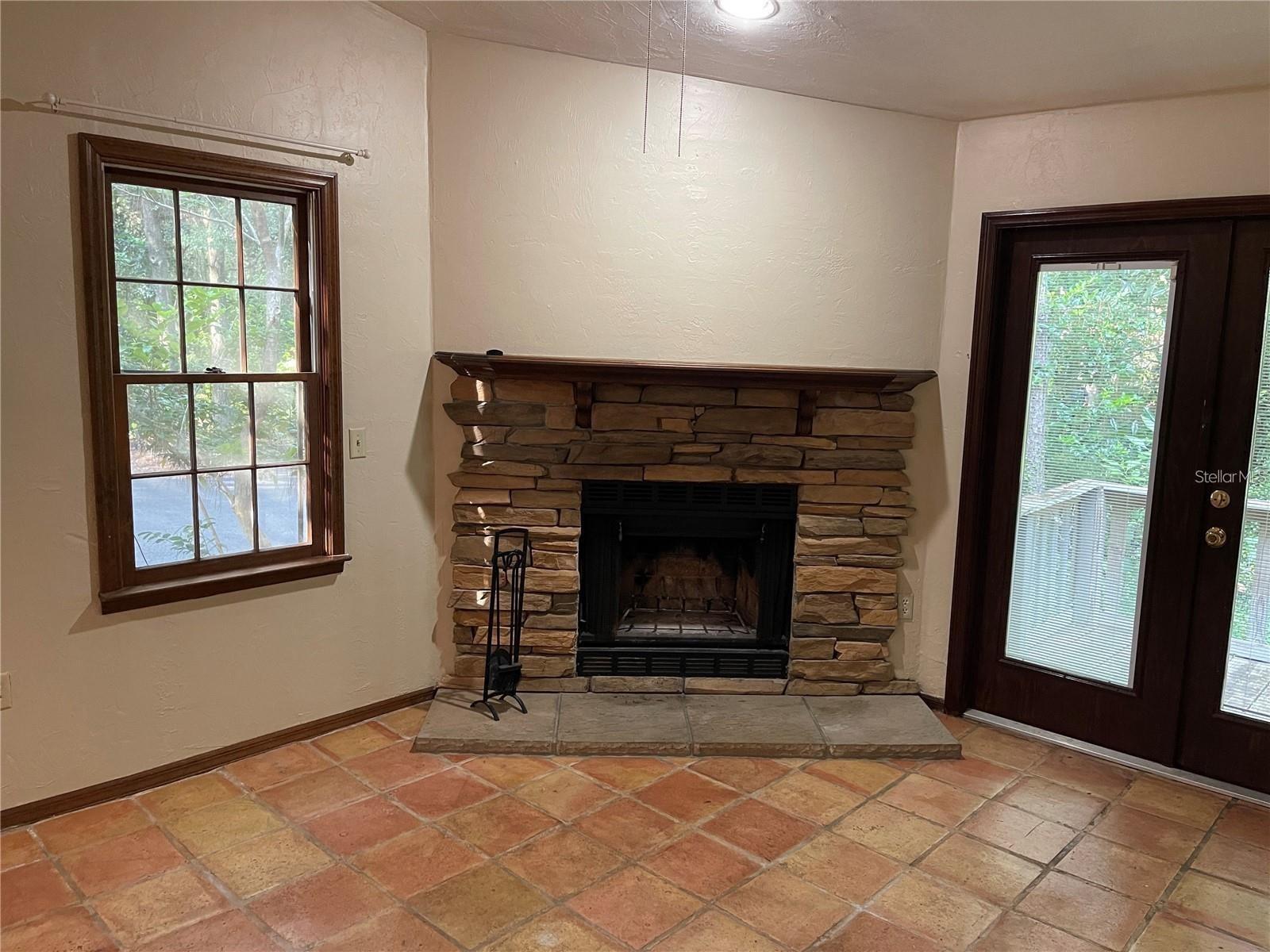 Image 4 of 17 For 5213 92nd Court