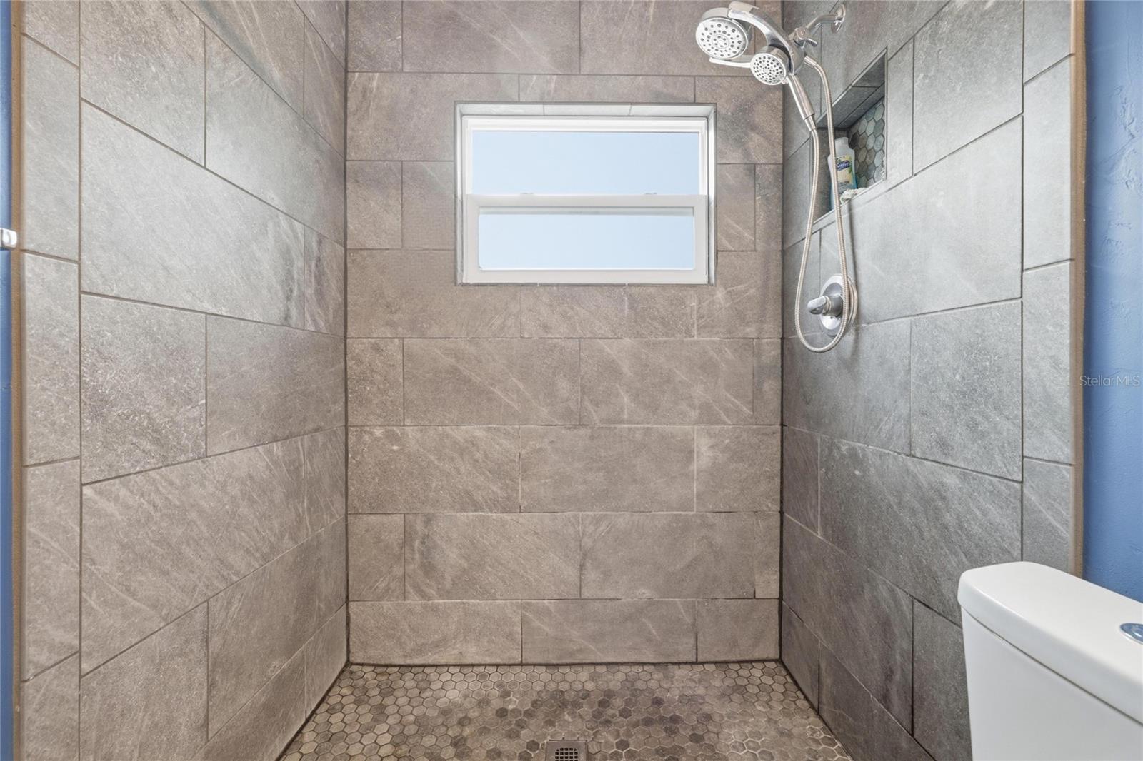 Image 23 of 50 For 314 36th Terrace