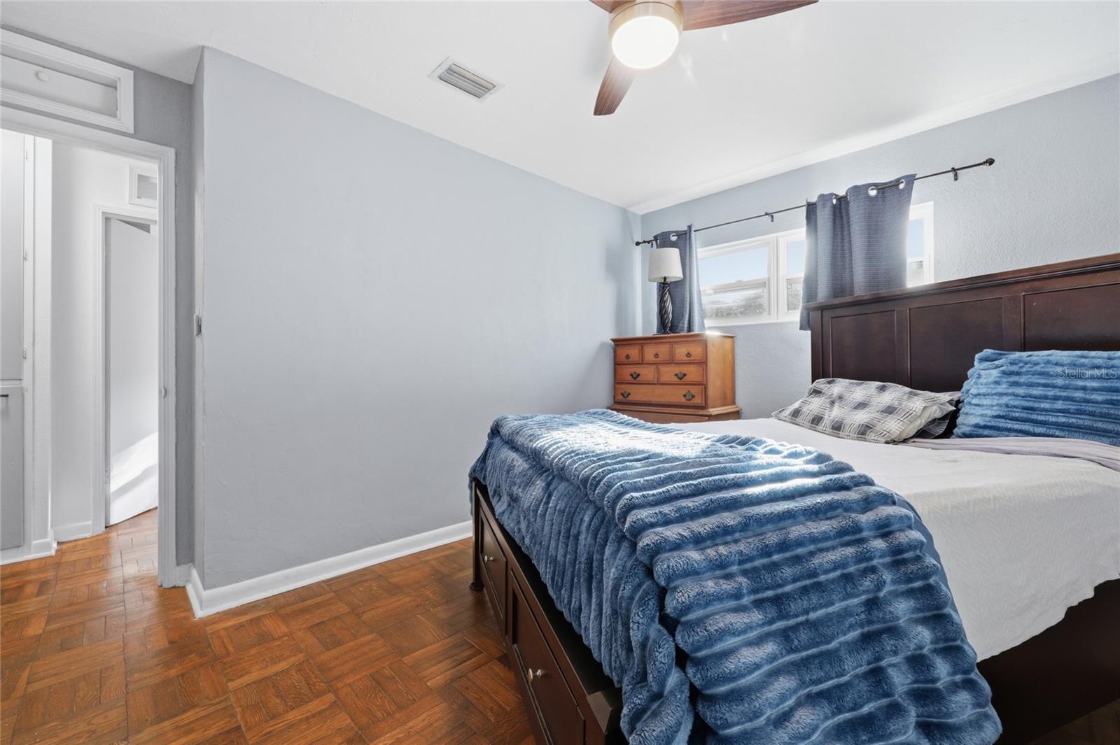 Image 25 of 50 For 314 36th Terrace