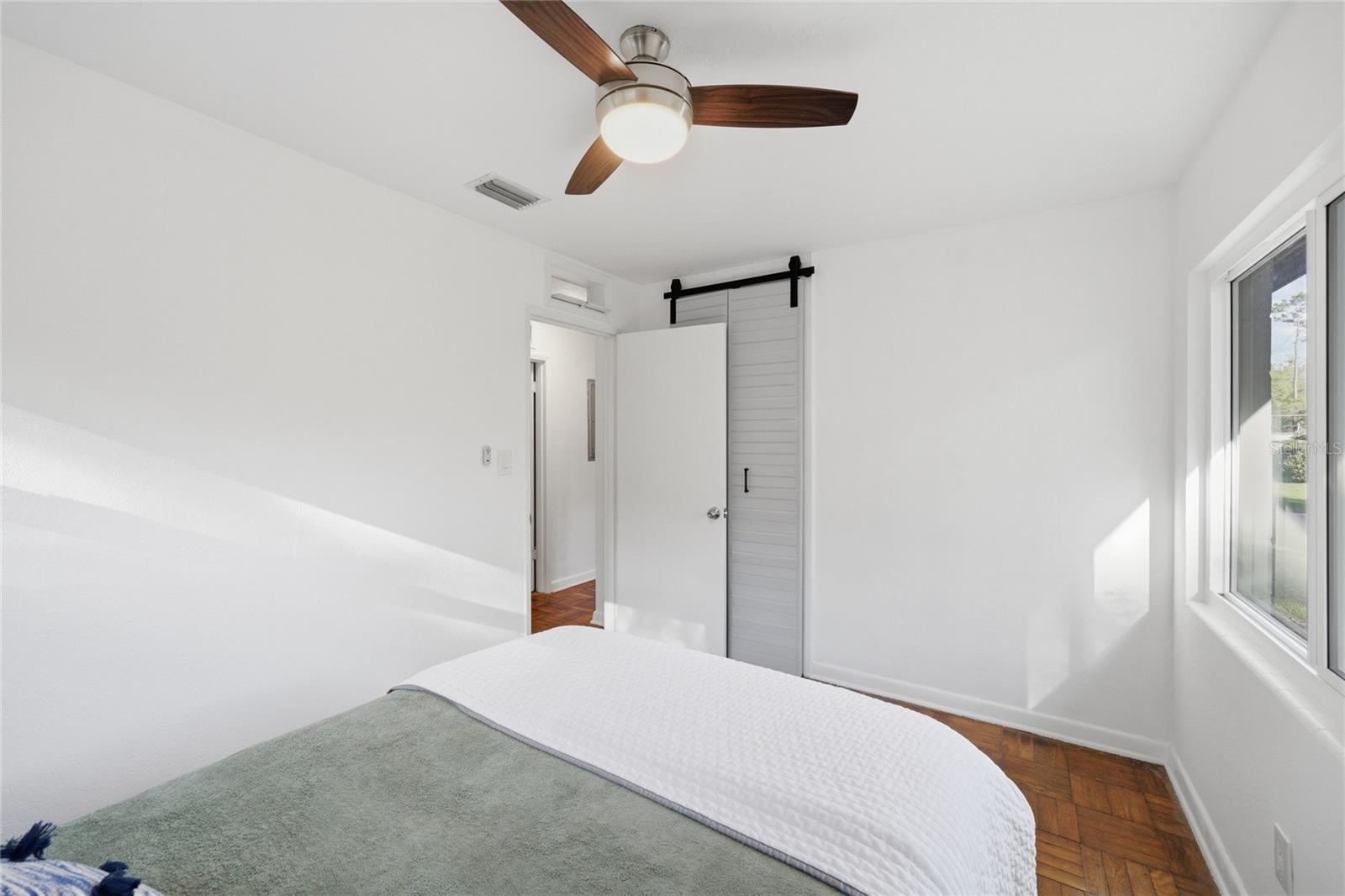 Image 33 of 50 For 314 36th Terrace