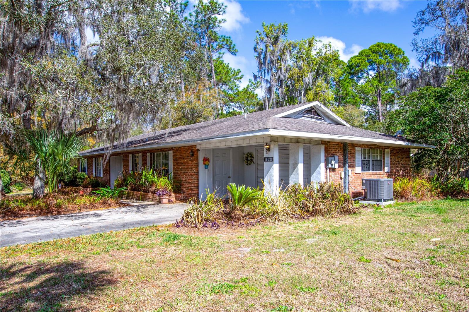 Image 16 of 21 For 16529 Orange Avenue