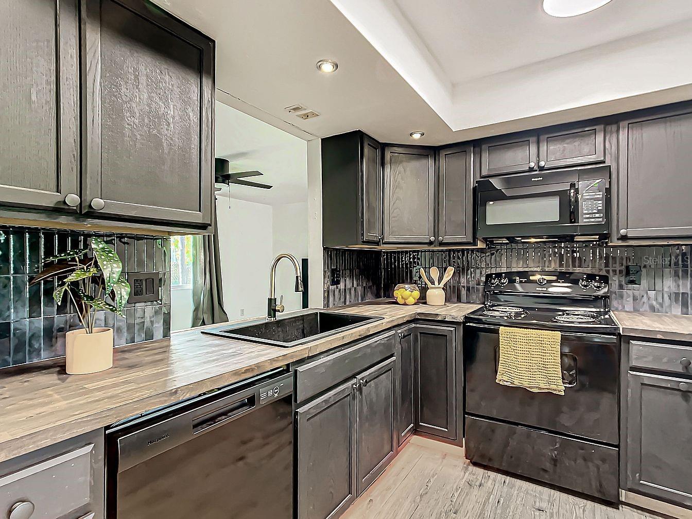 Image 12 of 19 For 3729 15 Street