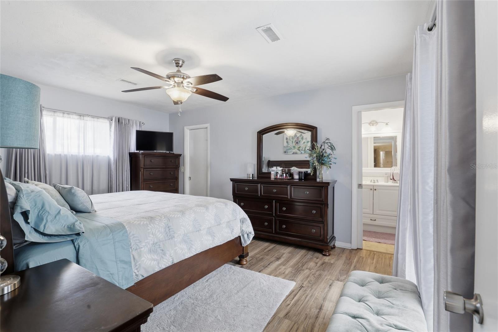 Image 25 of 47 For 3310 28th Avenue