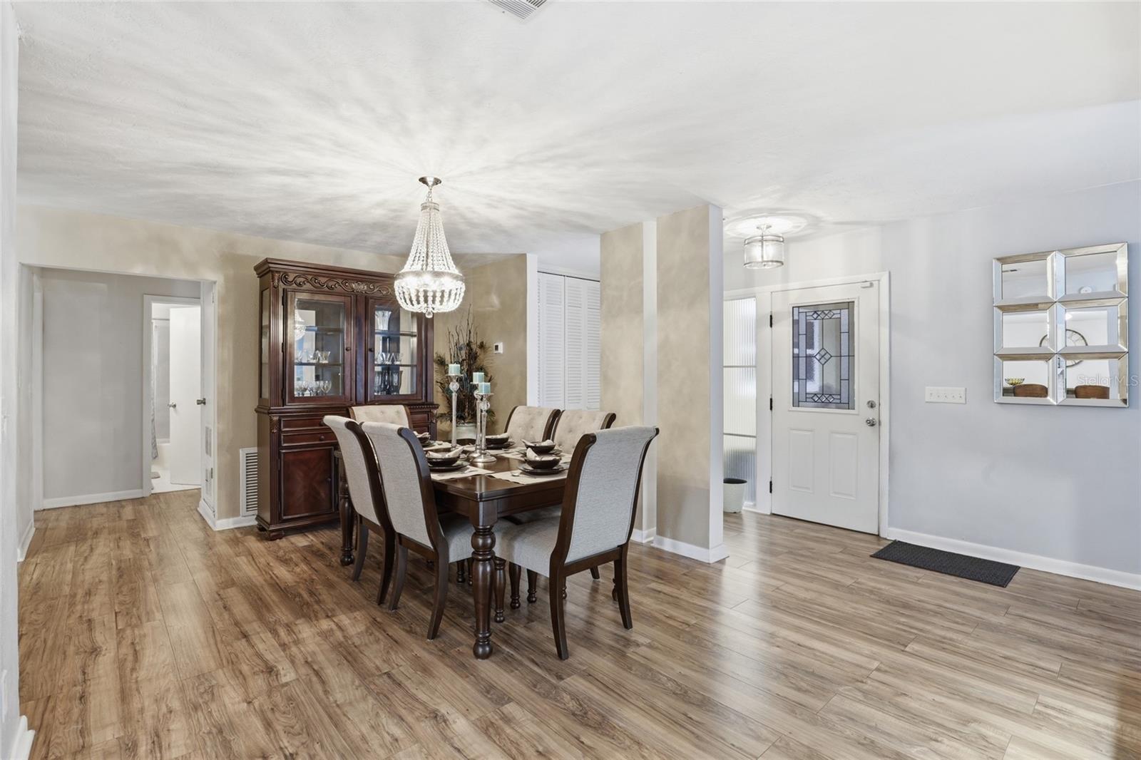 Image 7 of 47 For 3310 28th Avenue