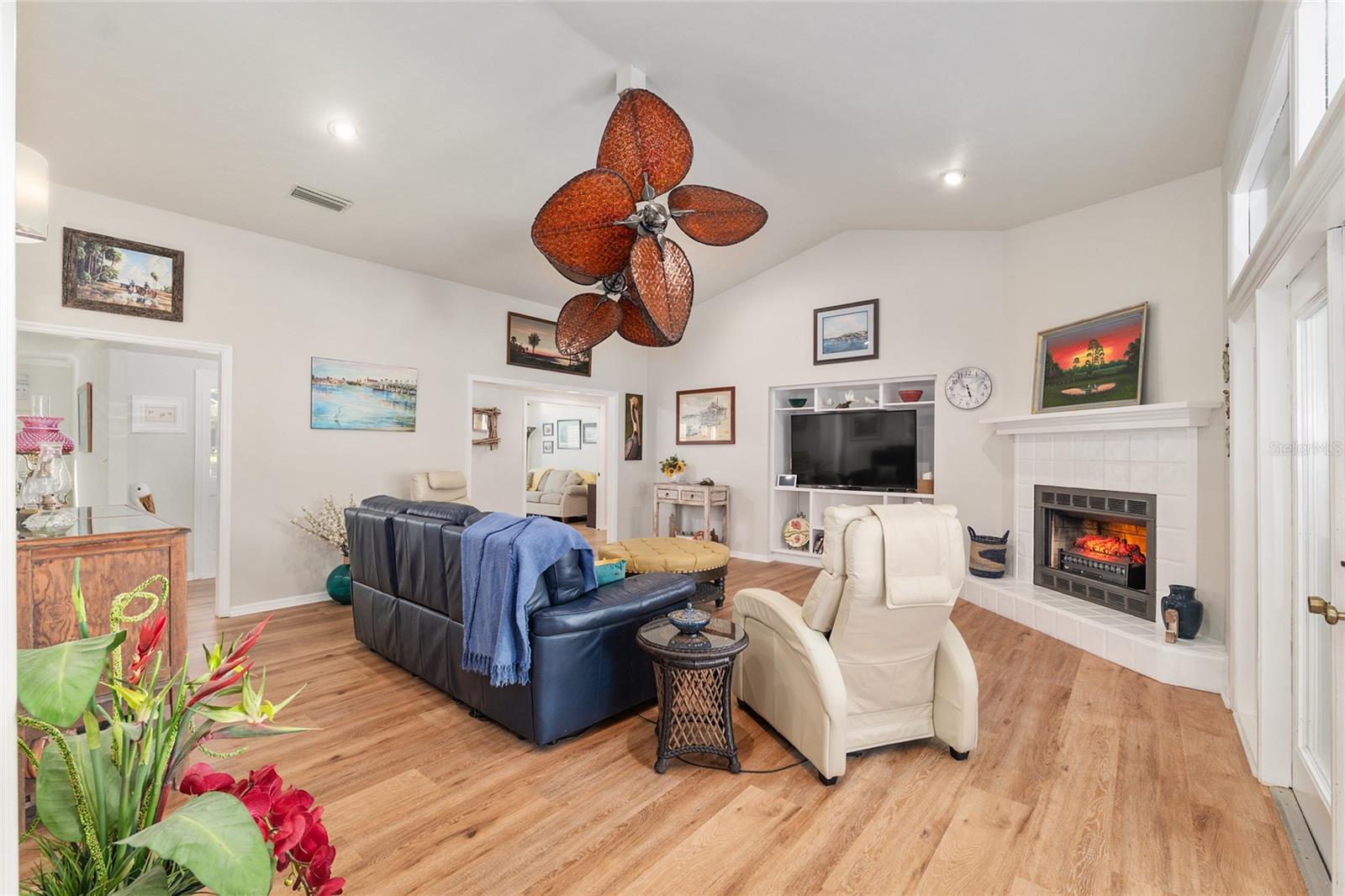 Image 14 of 67 For 9425 21st Avenue