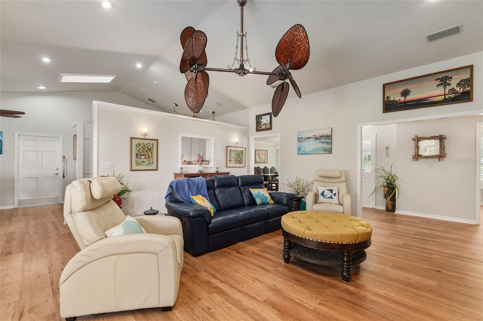 Image 15 of 67 For 9425 21st Avenue