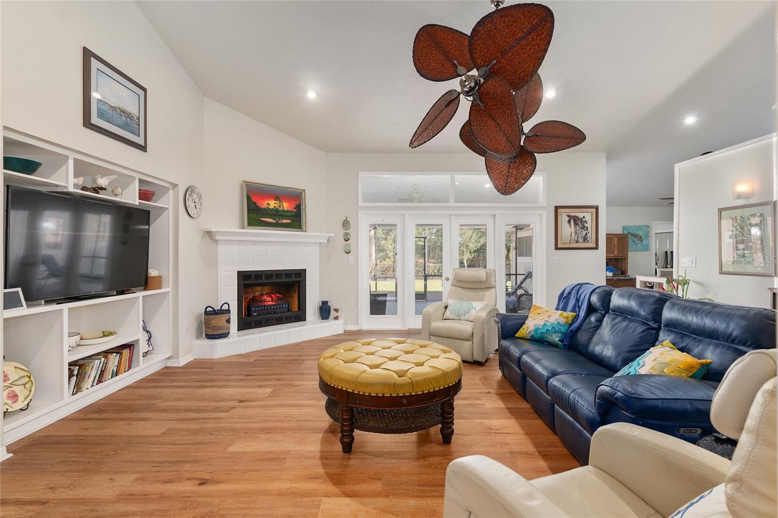 Image 16 of 67 For 9425 21st Avenue