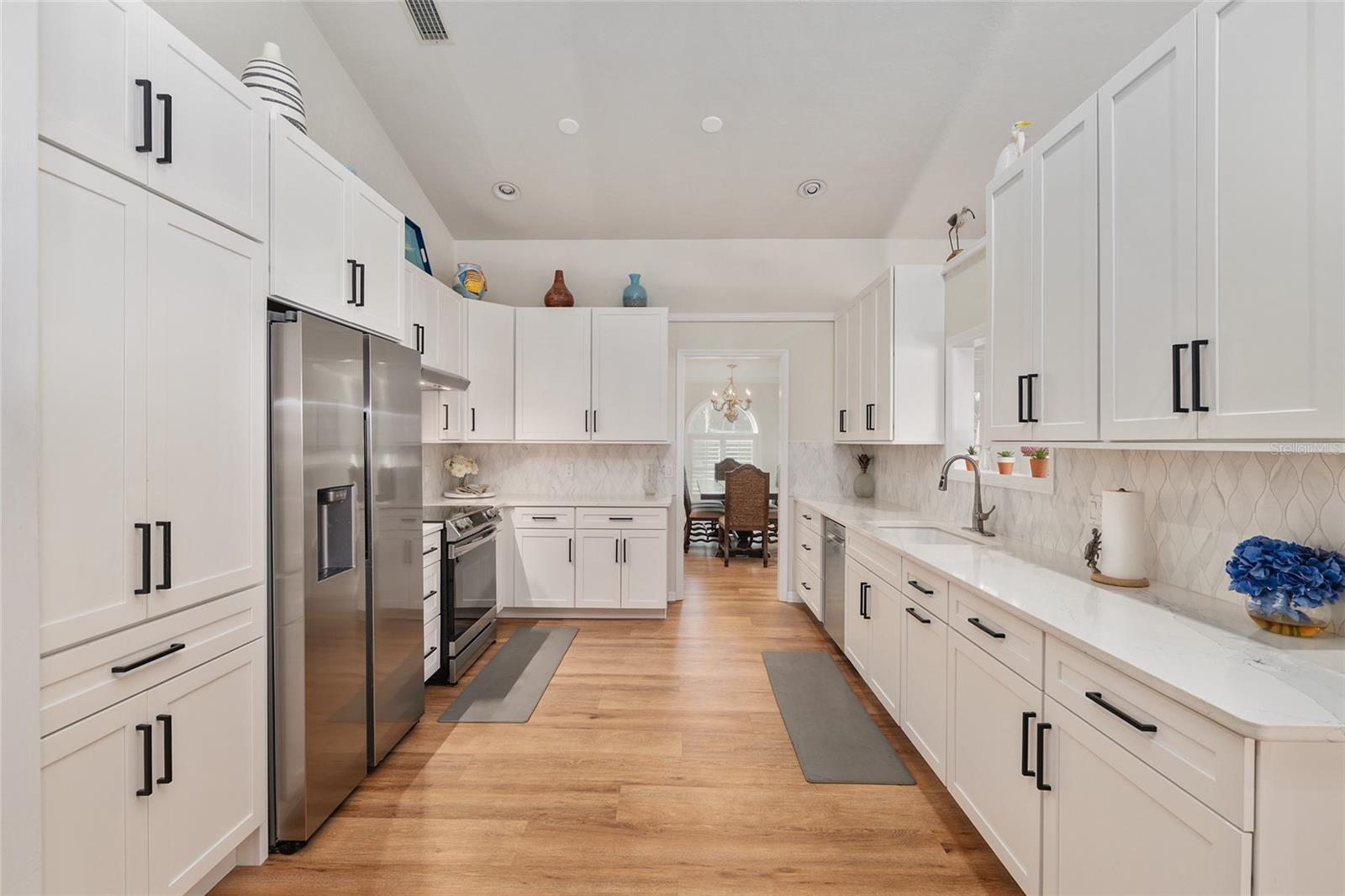 Image 21 of 67 For 9425 21st Avenue