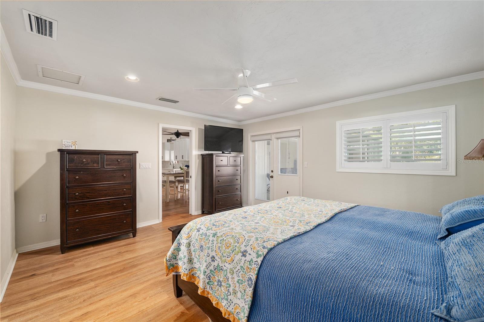 Image 31 of 67 For 9425 21st Avenue