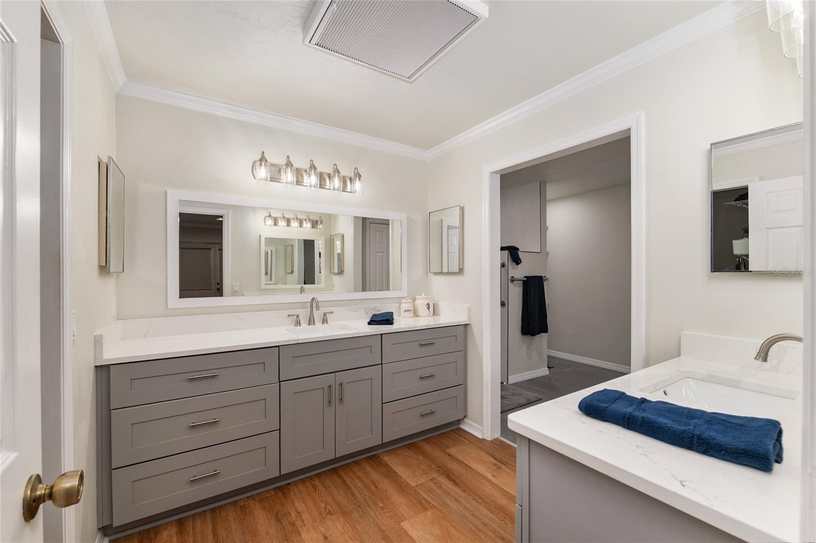 Image 32 of 67 For 9425 21st Avenue