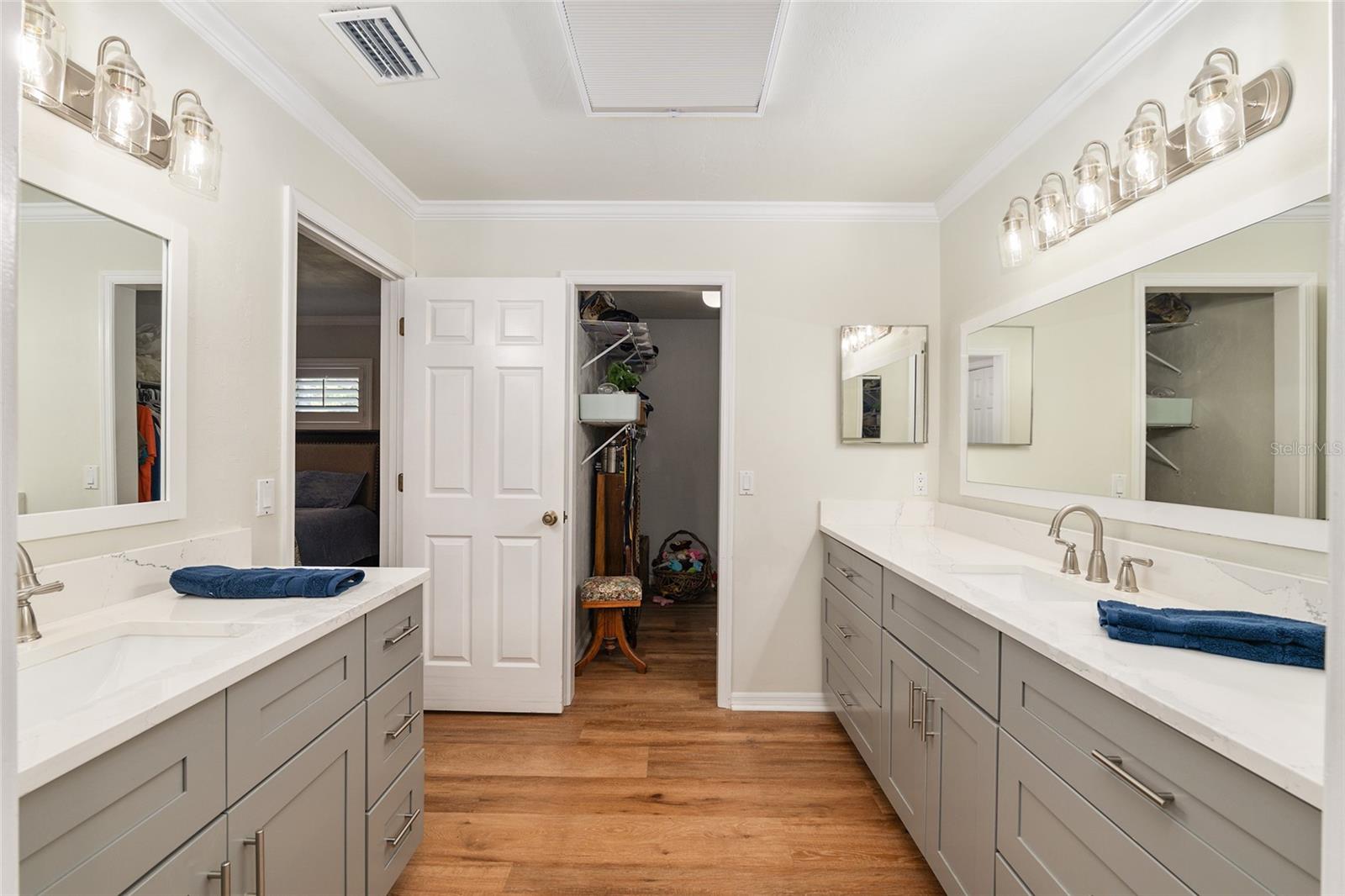 Image 34 of 67 For 9425 21st Avenue