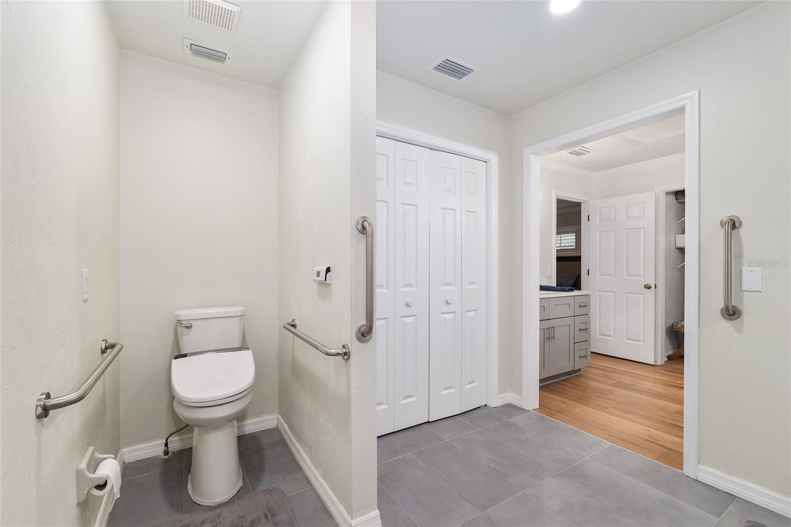 Image 38 of 67 For 9425 21st Avenue