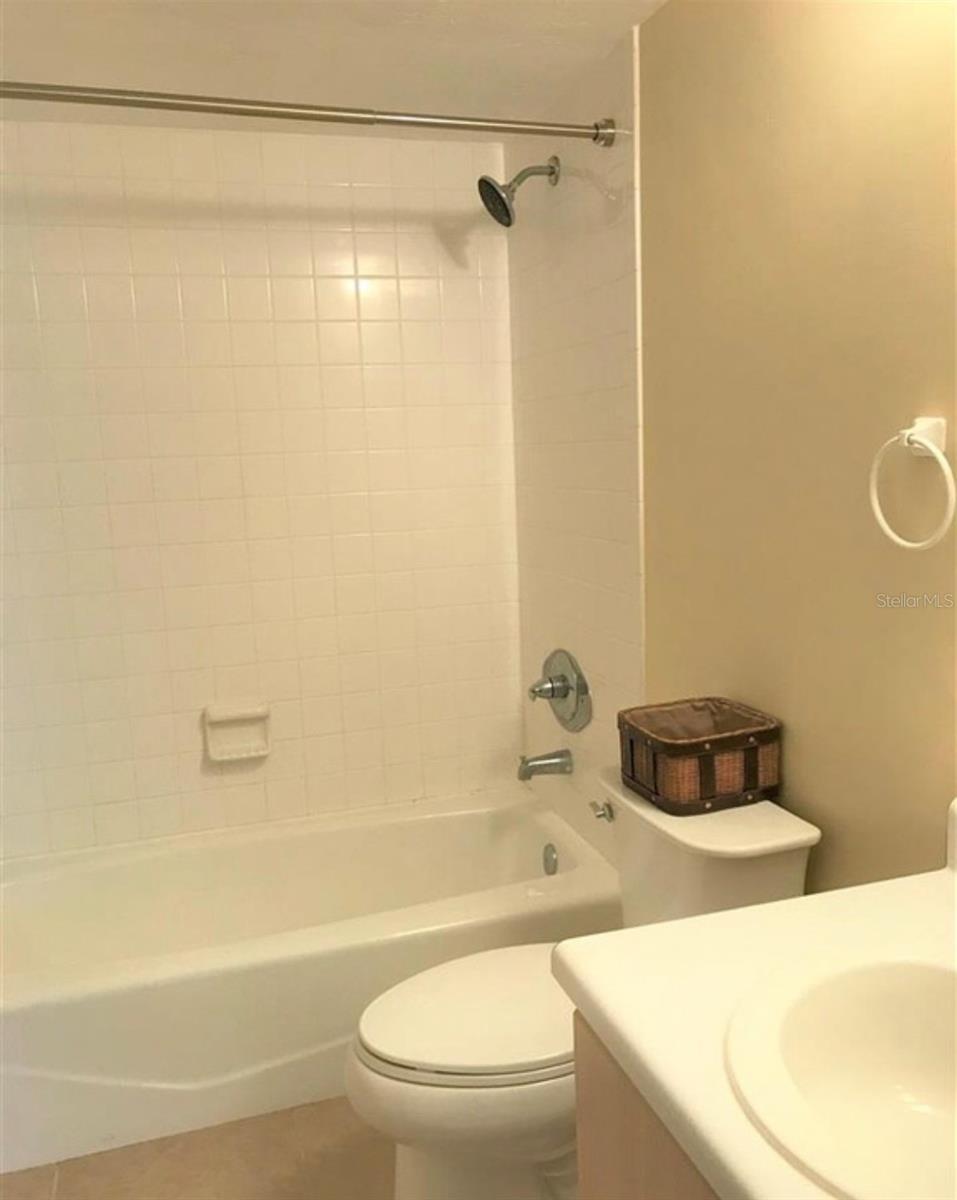 Image 8 of 15 For 2360 Archer Road 810