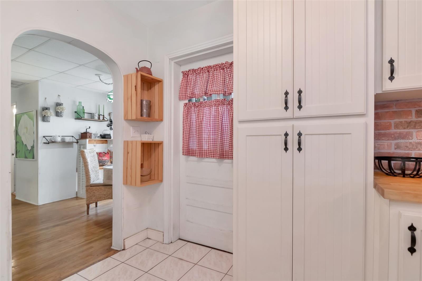 Image 22 of 54 For 5834 Montana Avenue