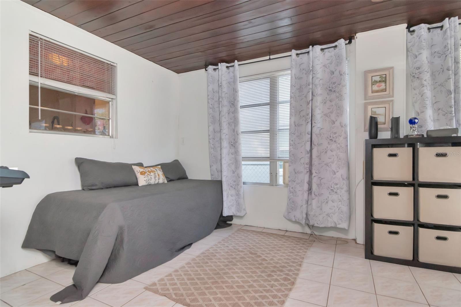 Image 5 of 54 For 5834 Montana Avenue