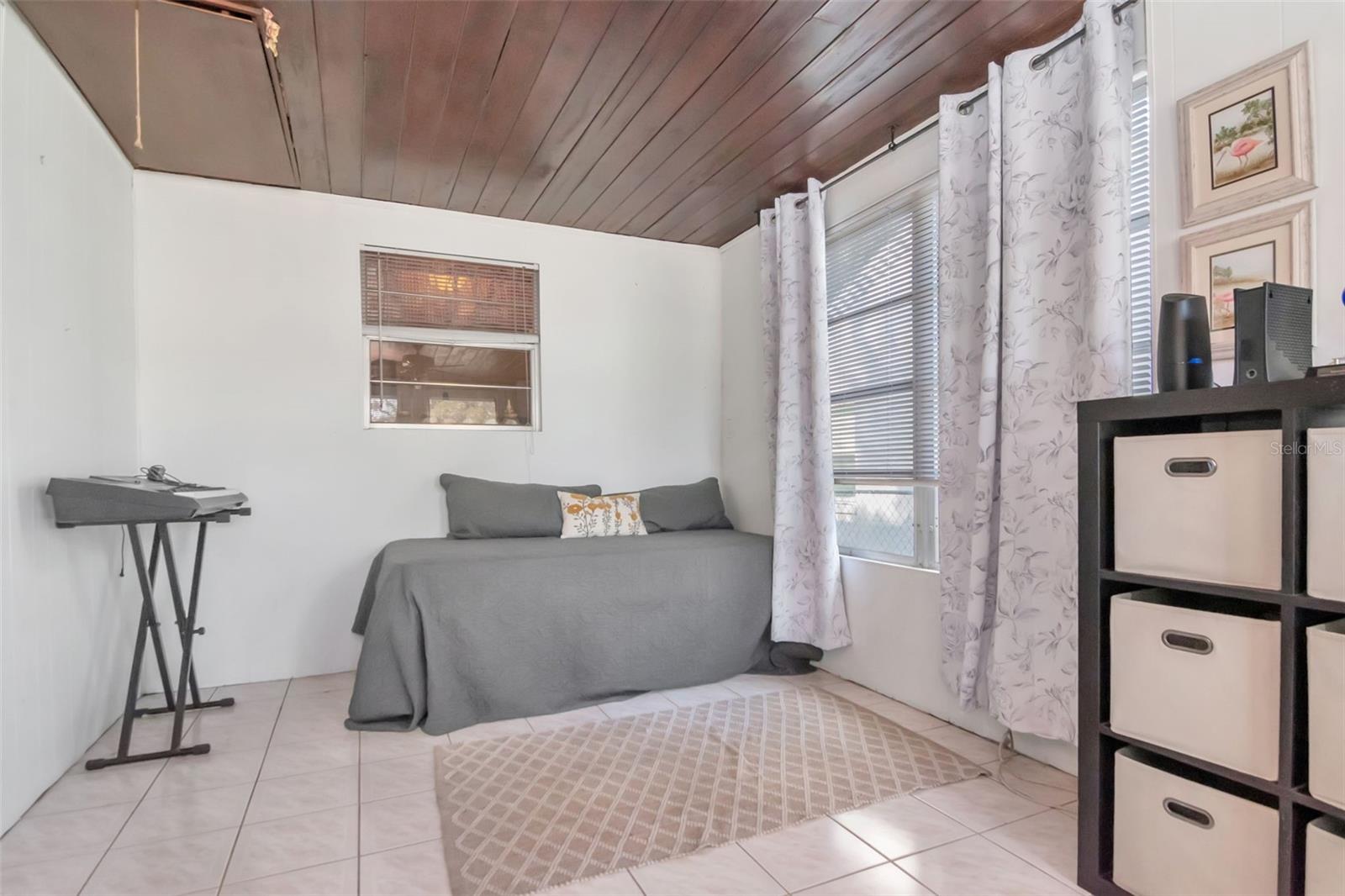 Image 7 of 54 For 5834 Montana Avenue